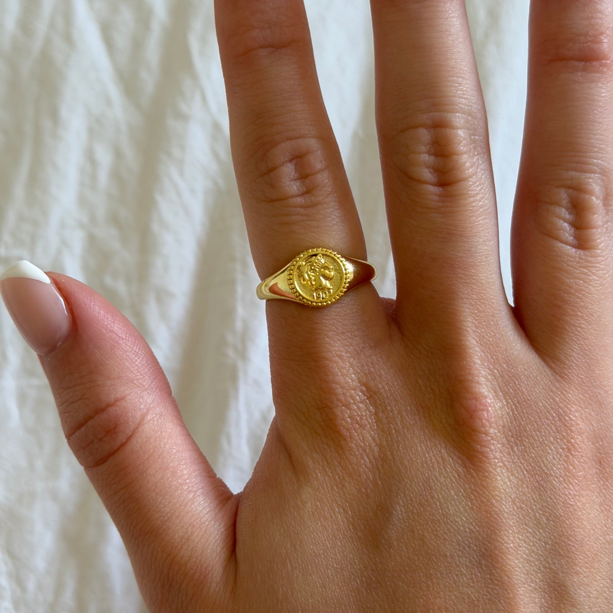 It's Vintage Ring - Vantage Jewelry