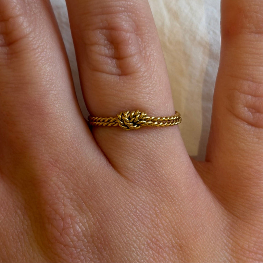 Dainty Tangle Ring - Vantage Jewelry