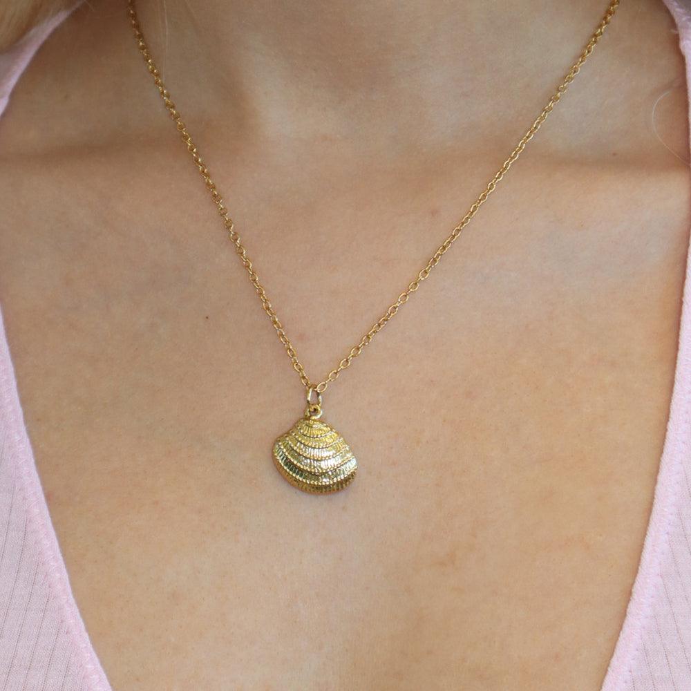 Dream Shell Necklace - Vantage Jewelry
