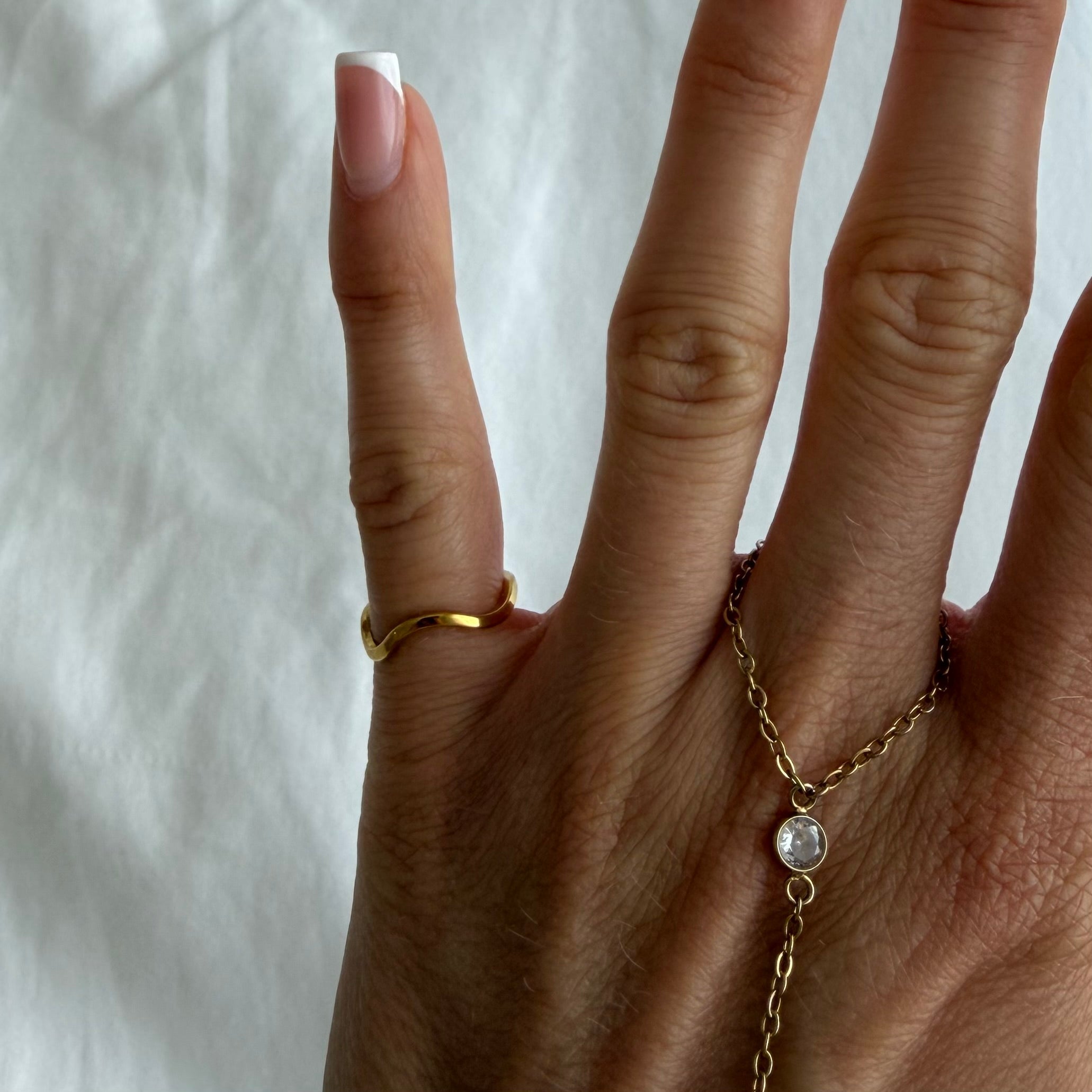 Daydream Wave Pinky Ring - Vantage Jewelry