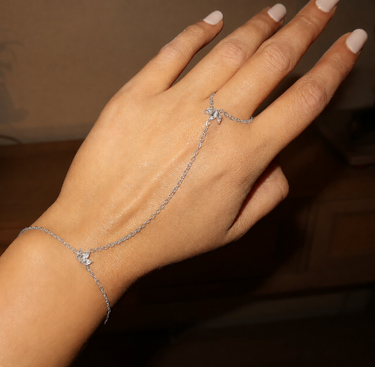 Viral Hand Chains: Anti Tarnish Waterproof - Vantage Jewelry