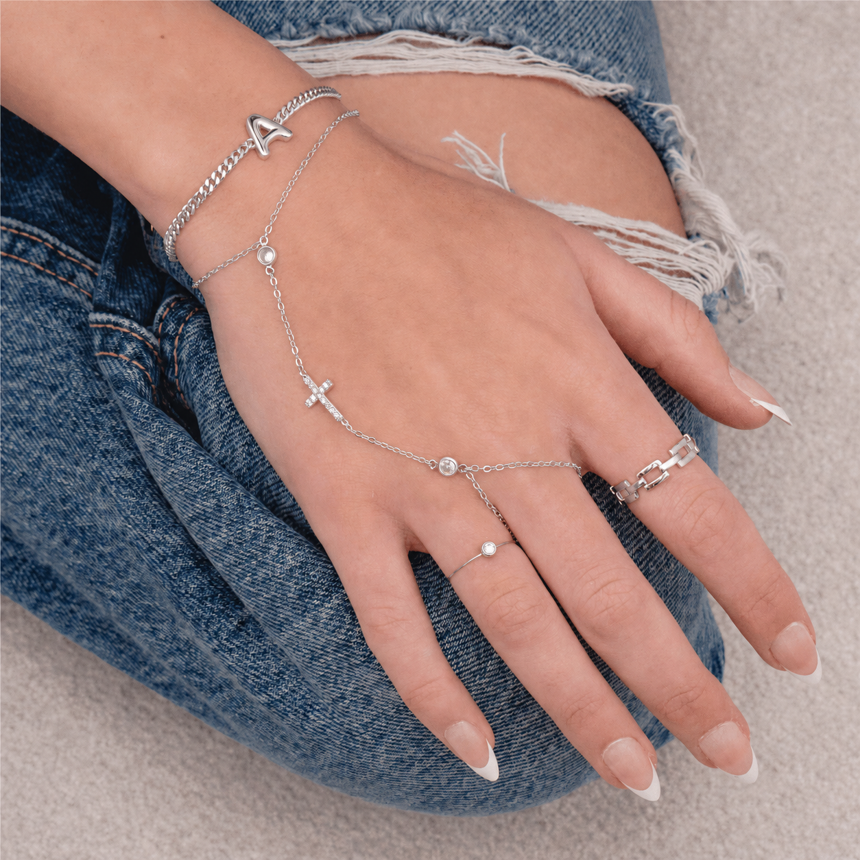 Viral Hand Chains: Anti Tarnish Waterproof - Vantage Jewelry