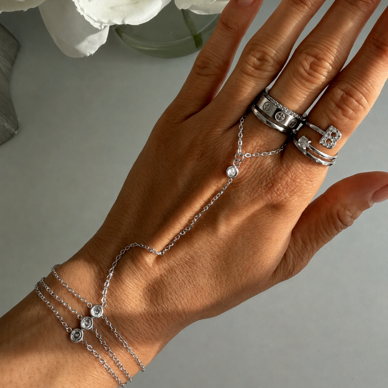 Viral Hand Chains: Anti Tarnish Waterproof - Vantage Jewelry