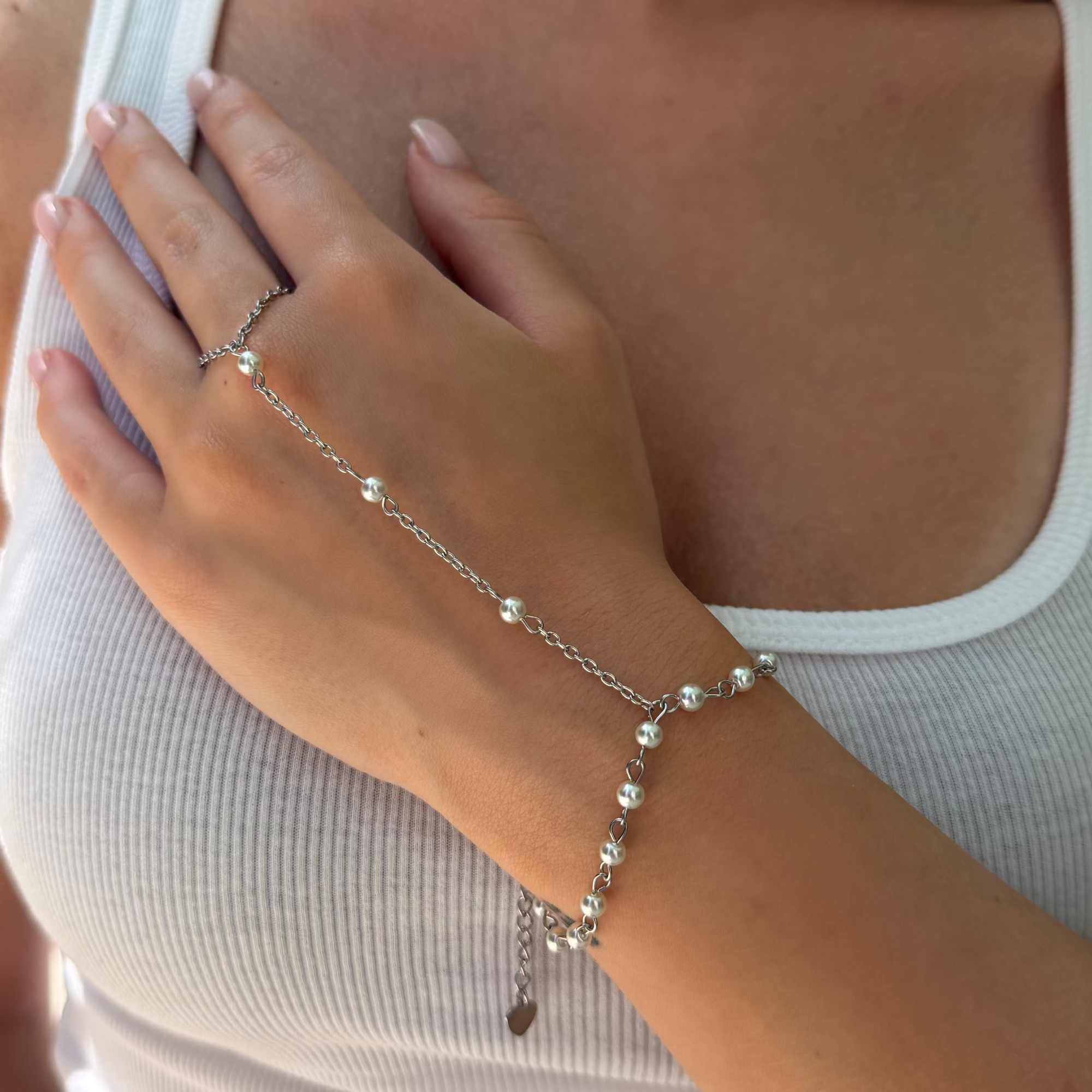 Viral Hand Chains: Anti Tarnish Waterproof - Vantage Jewelry