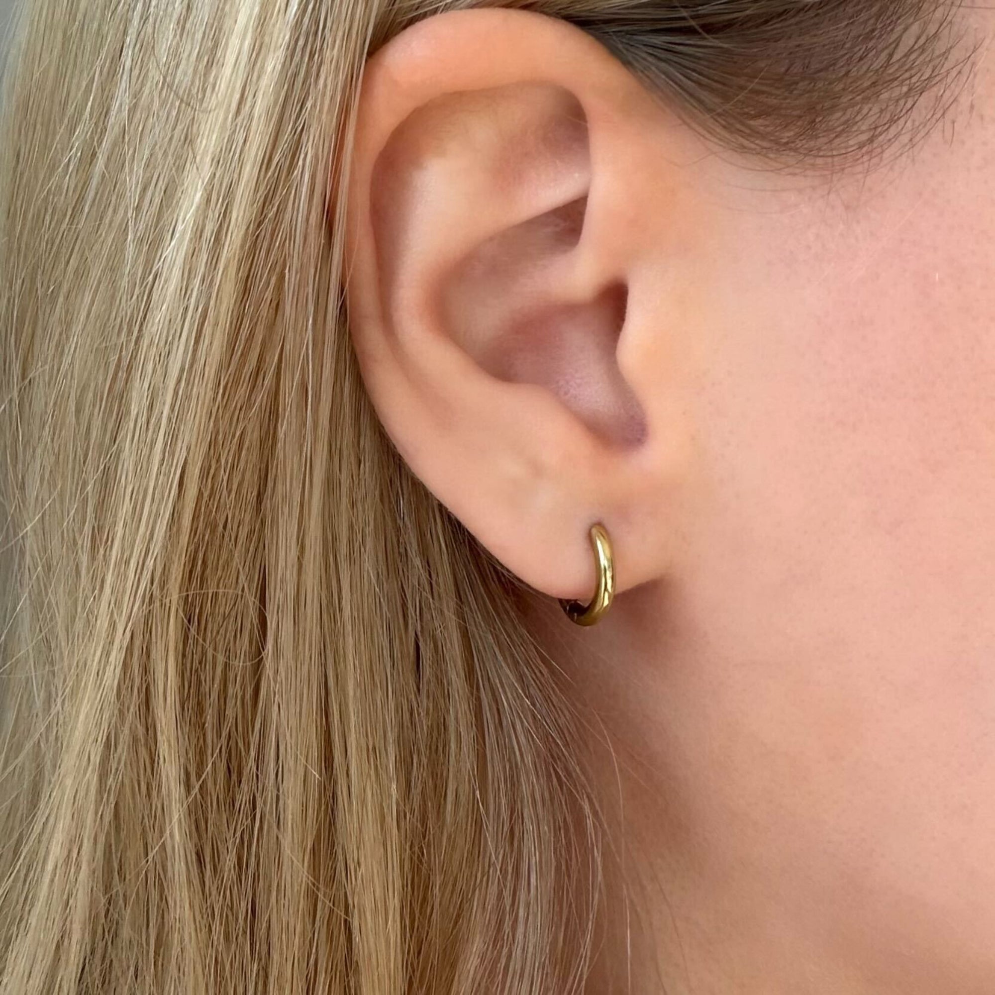 Cutie Thin Hoop Earrings - Vantage Jewelry