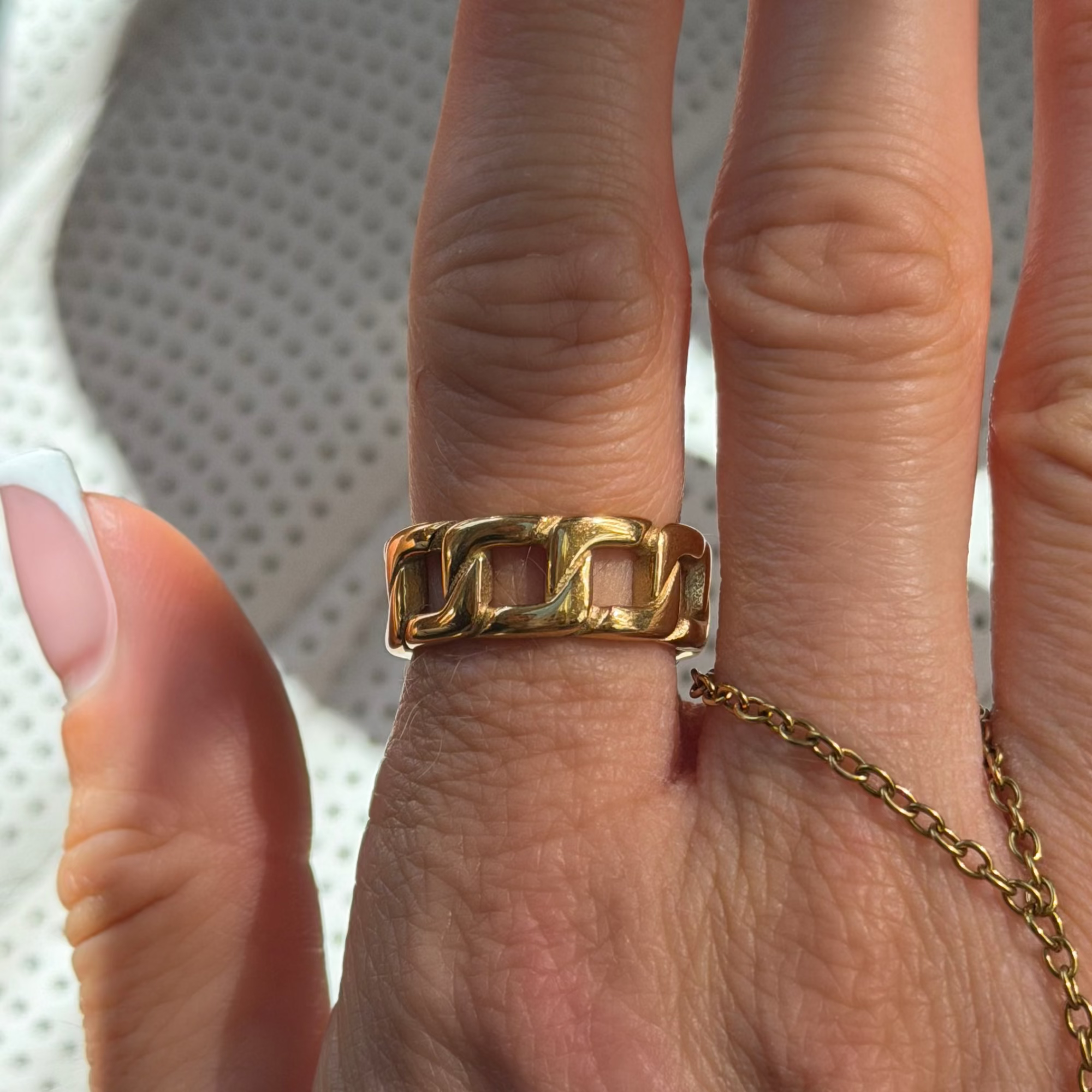 Watch Me Ring - Vantage Jewelry