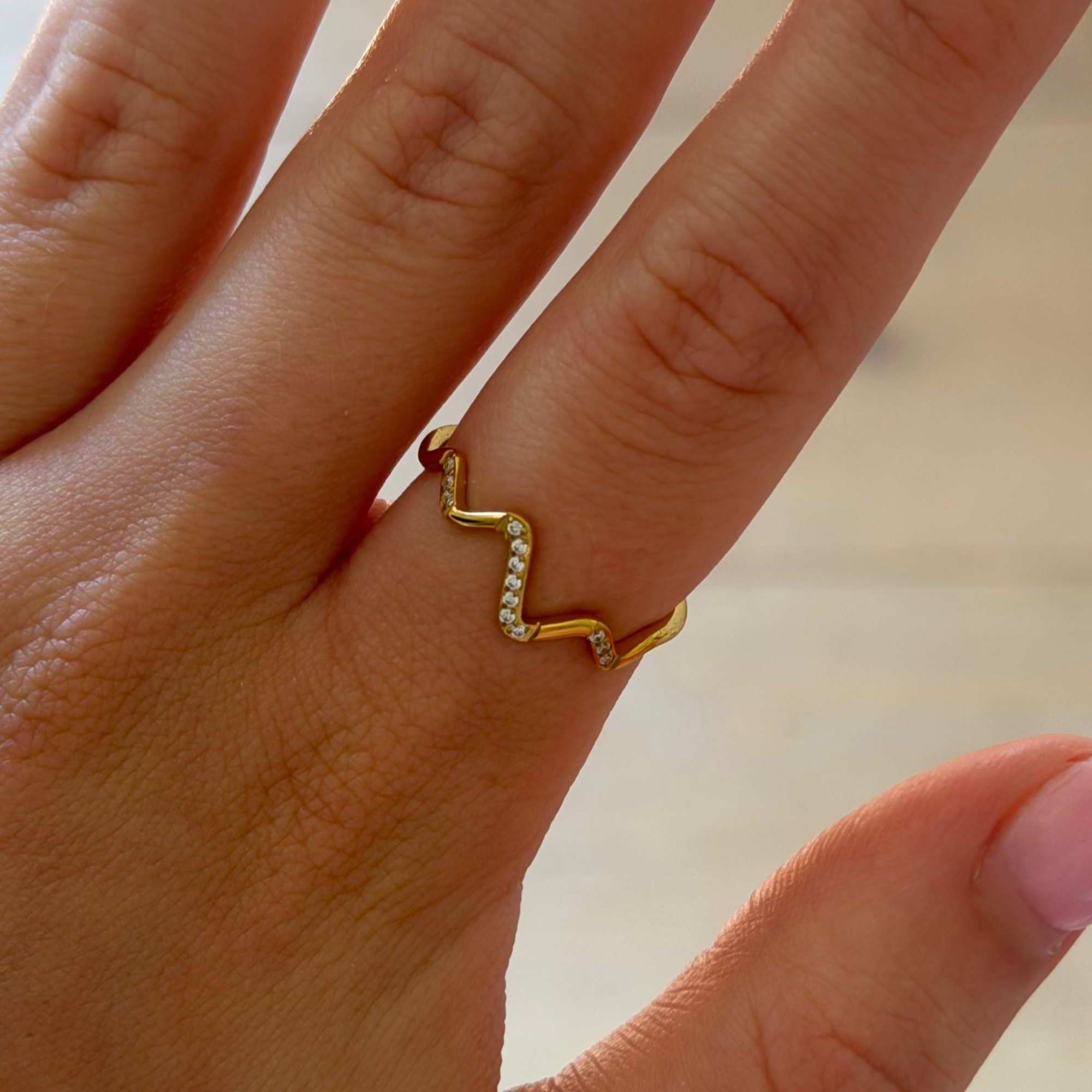 Pretty Wave Ring - Vantage Jewelry