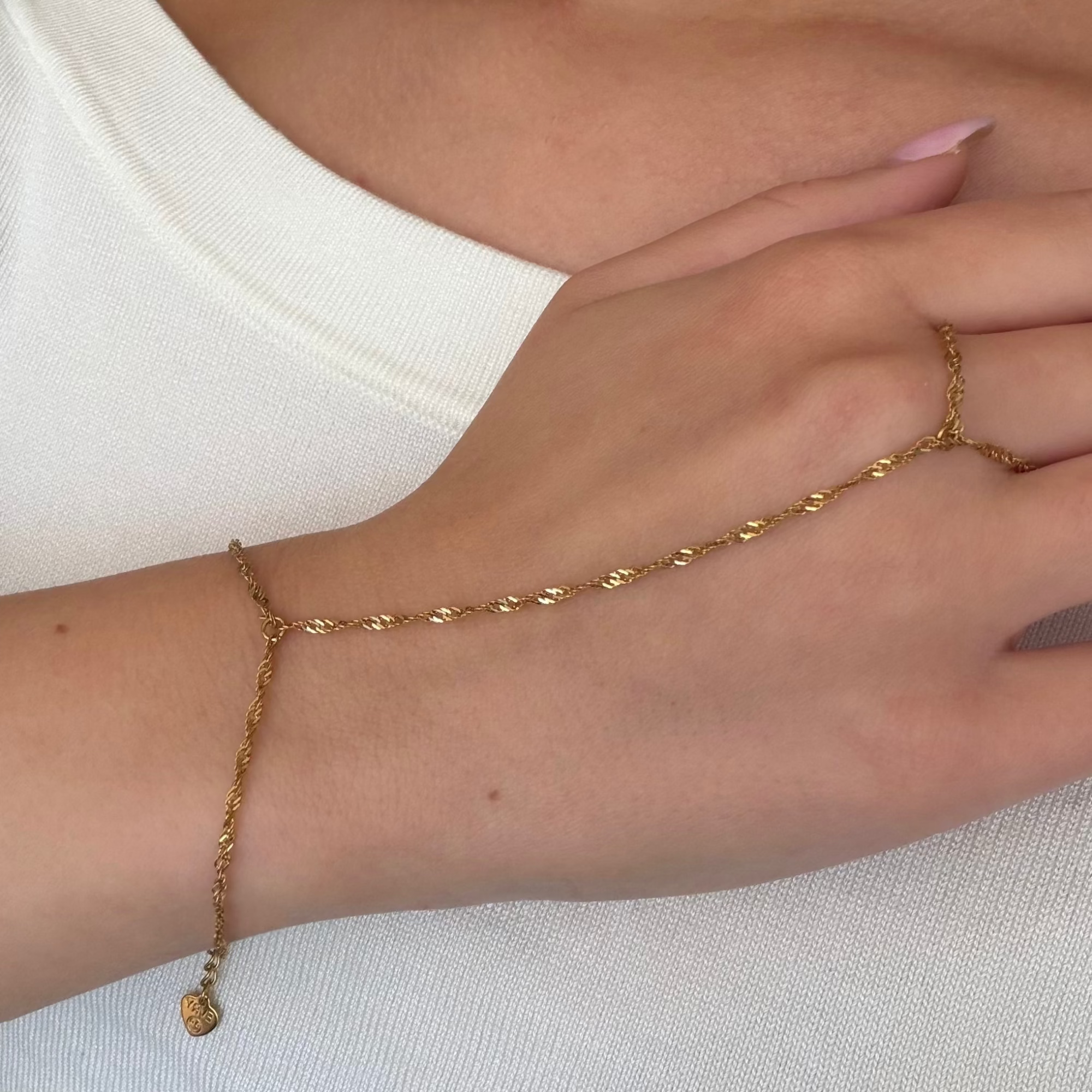 That Girl Hand Chain - Vantage Jewelry