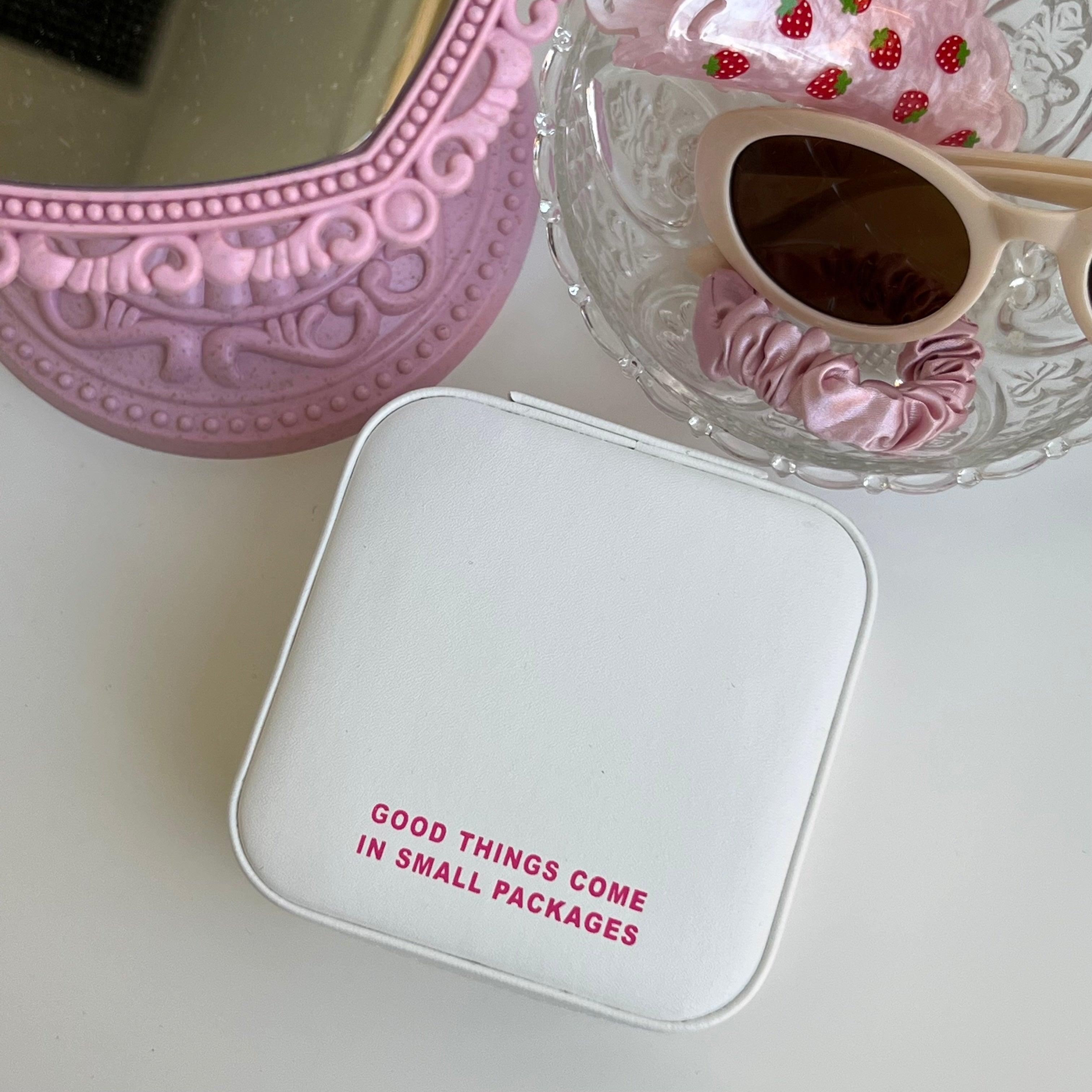 Good Things Jewelry Box - Vantage Jewelry