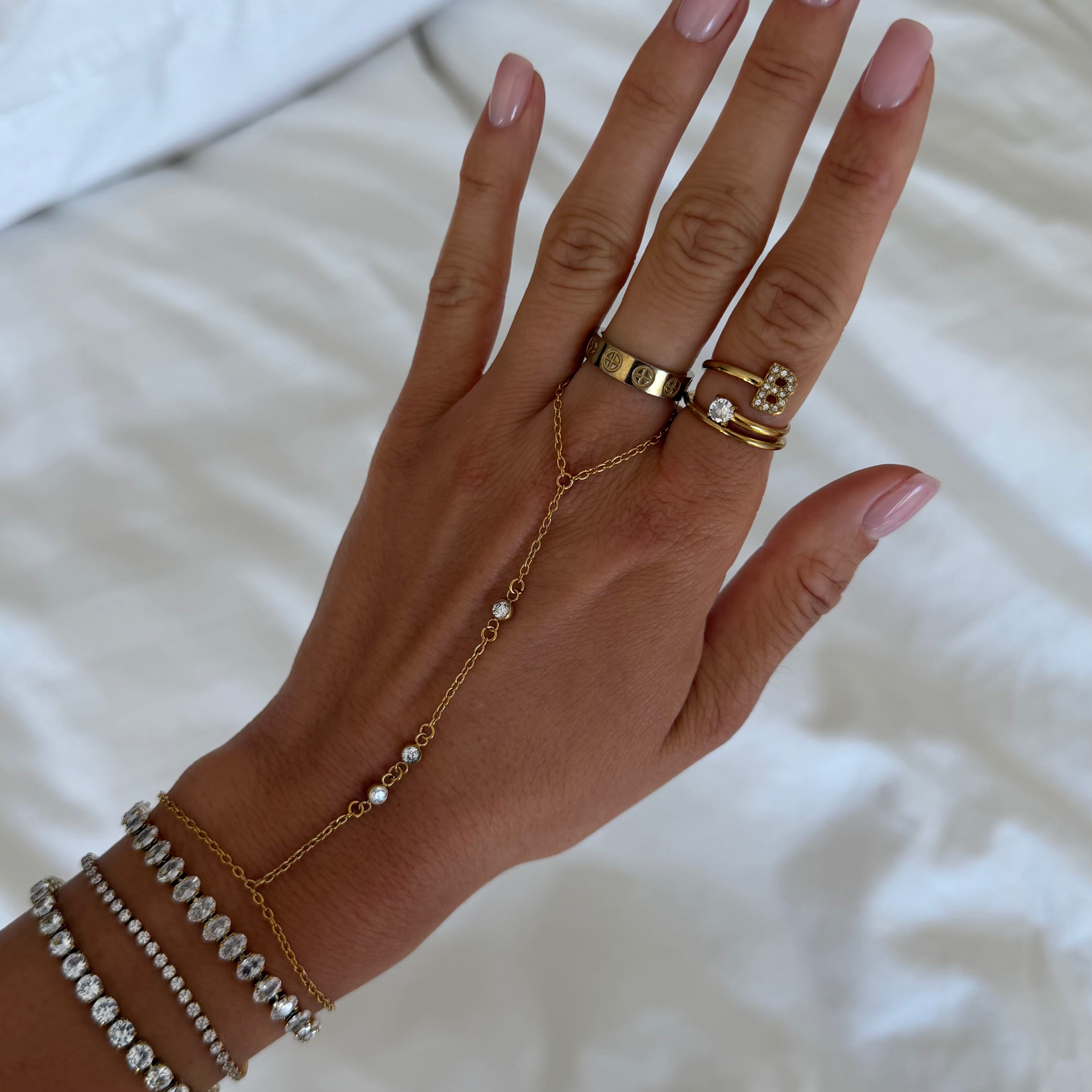 Viral Hand Chains: Anti Tarnish Waterproof - Vantage Jewelry