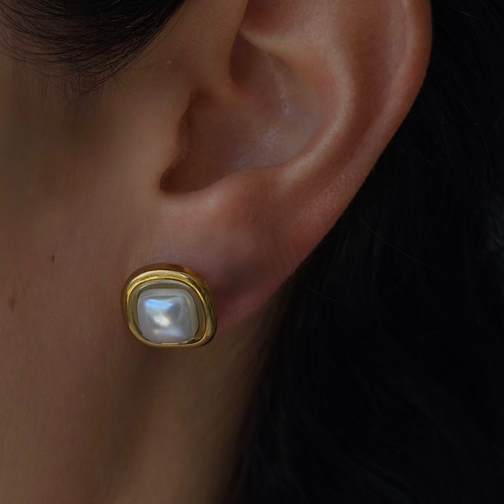 Daisy Dreams Pearl Earrings - Vantage Jewelry