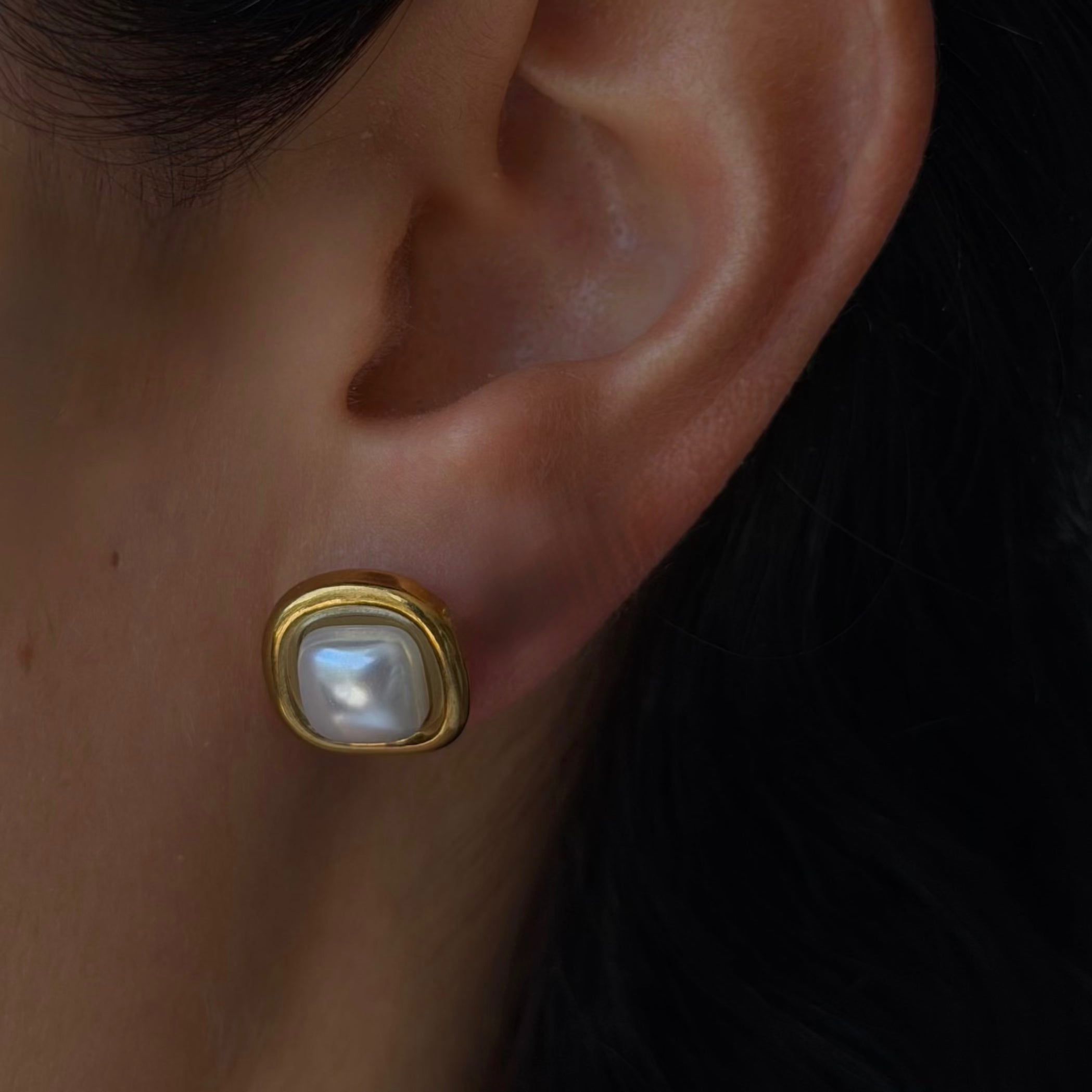 Daisy Dreams Pearl Earrings - Vantage Jewelry