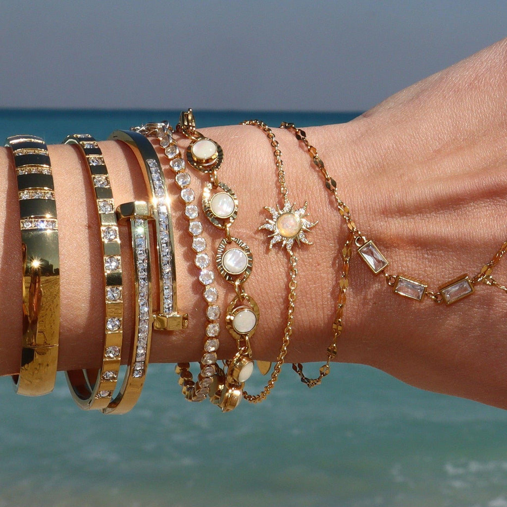 Halo Click Bangle