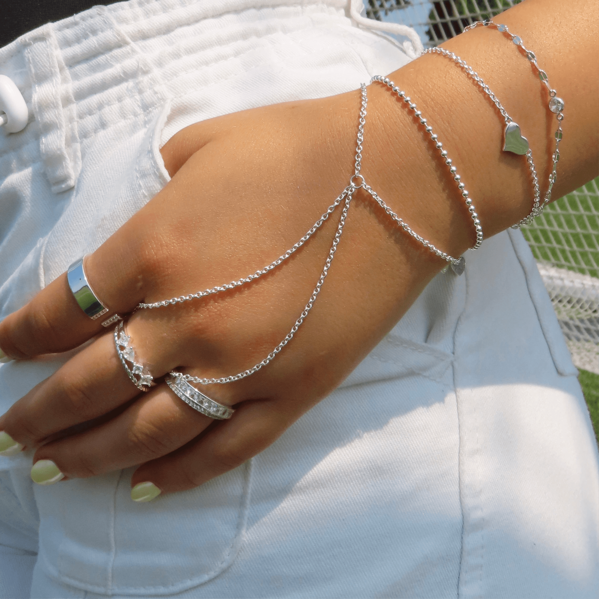 Viral Hand Chains: Anti Tarnish Waterproof - Vantage Jewelry