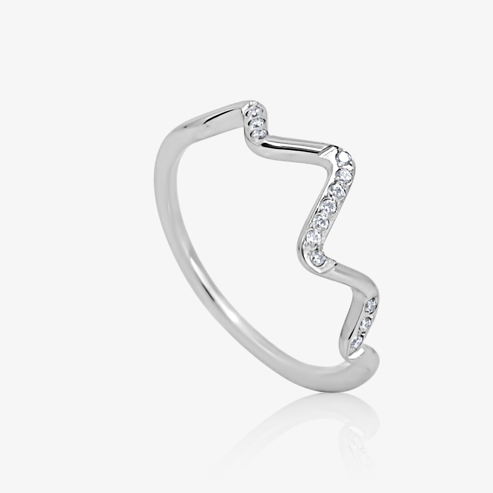 Pretty Wave Ring - Vantage Jewelry