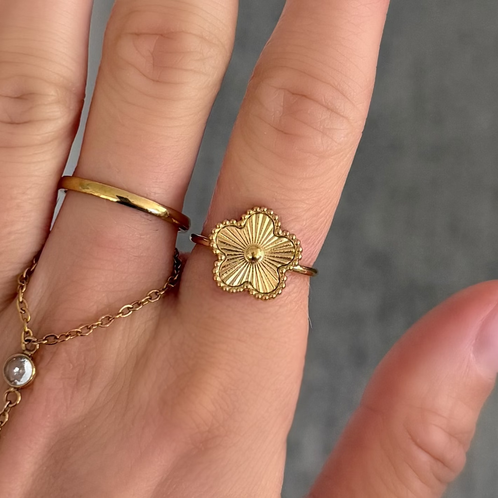 Lucky Bloom Ring - Vantage Jewelry